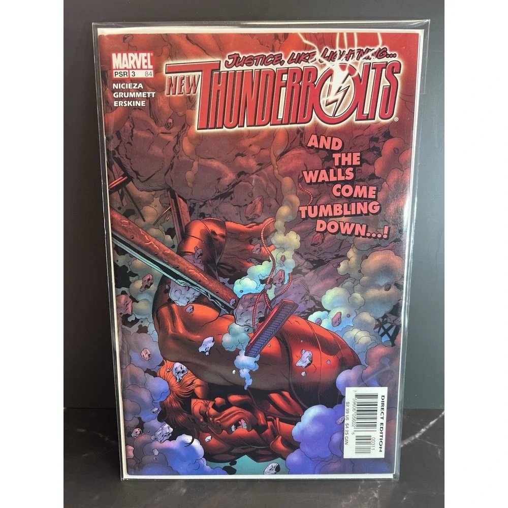 Lot Of 2 THUNDERBOLTS 5 RED HULK ELEKTRA PUNISHER‎ VENOM DEADPOOL V 2 MARVEL 1